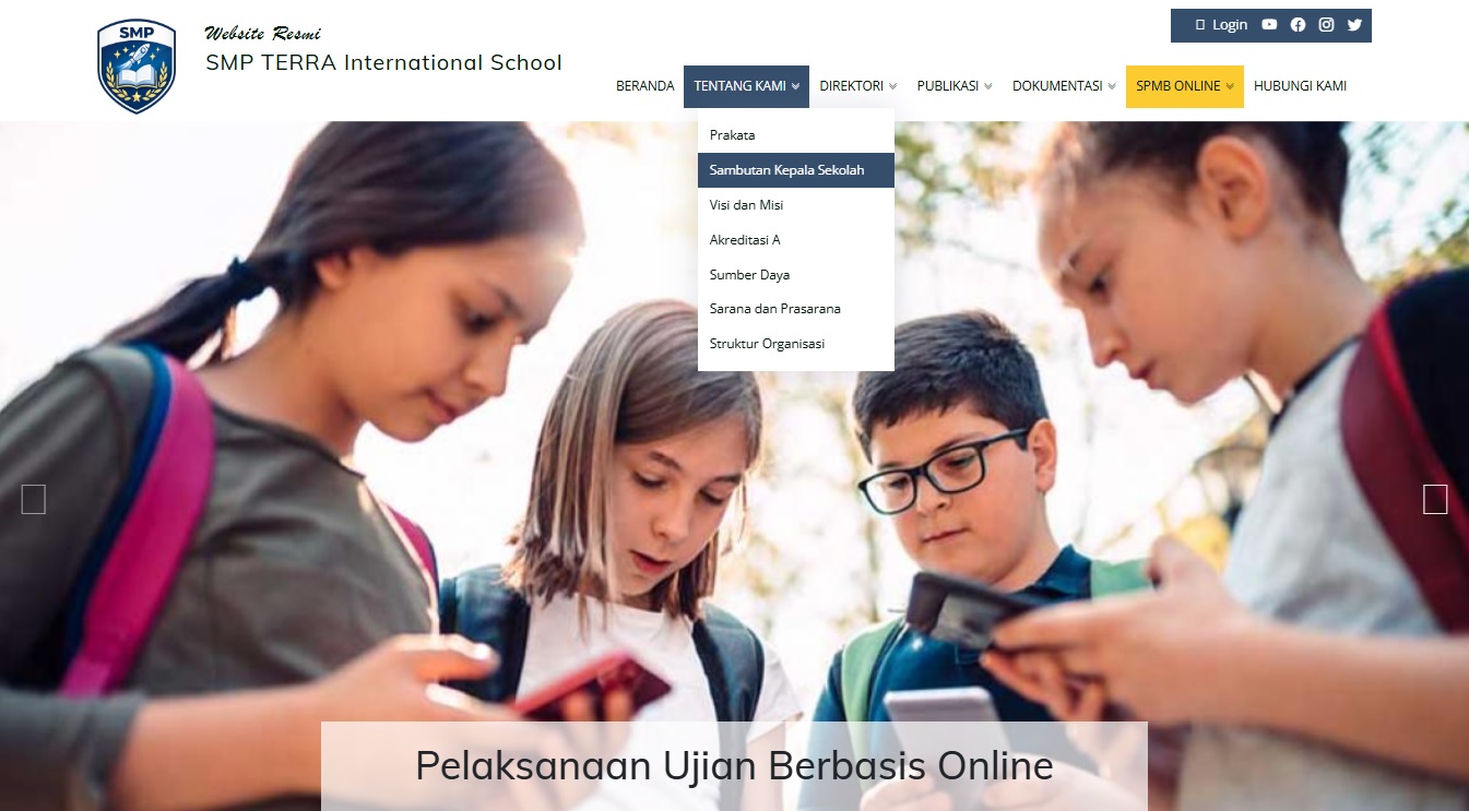 Website Resmi Sekolah Profesional